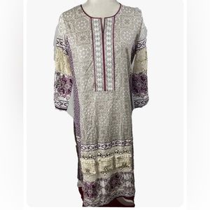Almirah . New Tunic Dress Pakistan Small. Crochet 3/4  Sleeve. Embellished  Grey